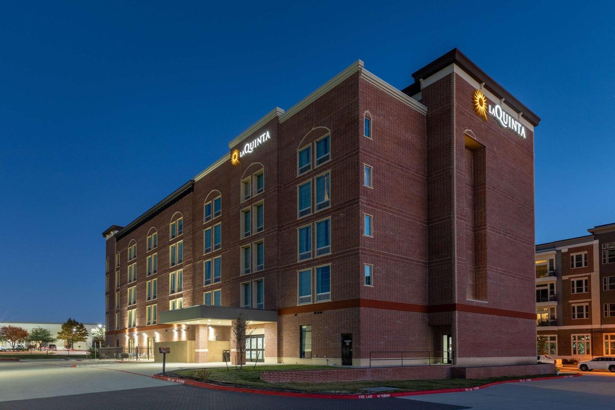 La Quinta Inn & Suites By Wyndham Dallas - Frisco Stadium Exteriér fotografie